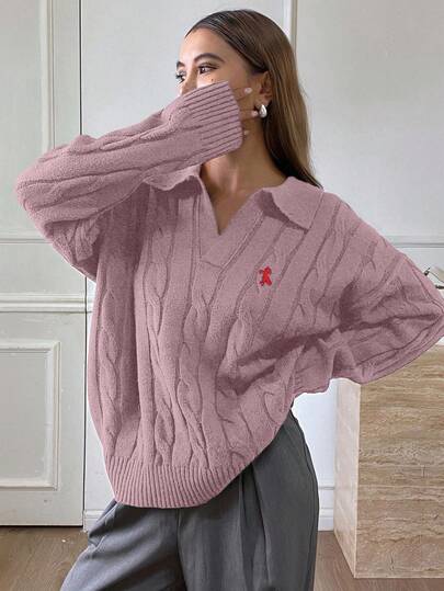 DAZY Jersey de punto de cable con cuello en V para mujer, diseño de cuello bordado, corte holgado, otoño/invierno