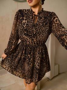 SHEIN CURVE+ 大码女式雪纺豹纹长袖连衣裙，V领系腰A字短款连衣裙，秋冬叠穿连衣裙 - 彩色 - 查看 4