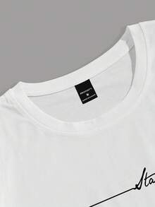 Manfinity EMRG Áo thun nam cổ tròn in chữ, dáng rộng, thoải mái - trắng - Xem 4