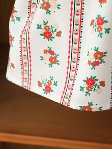 SHEIN 女嬰刺繡領短袖復古數位印花洋裝，米白色，夏季，可愛，家庭穿搭時尚休閒度假套裝 - 杏色 - 查看 10