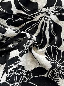 Soleia WYWF 女士度假风 V 领系带喇叭袖热带印花背心 - 黑與白 - 查看 8