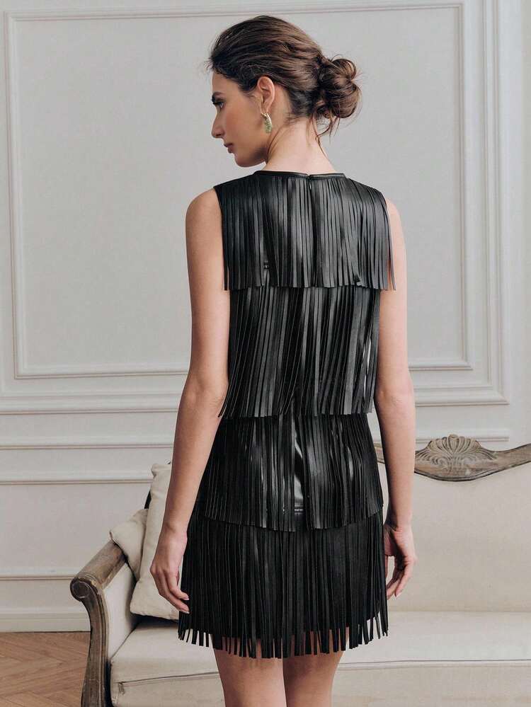 Robe  noire Anewsta à col rond, avec franges et découpes, élégante et , convient pour la Saint-Valentin, le printemps à l'été
