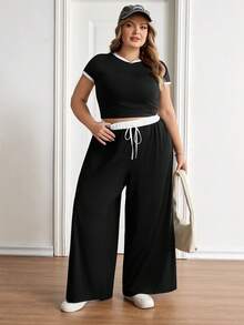 SHEIN CURVE+ Bộ áo thun và quần dài phối màu đen trắng tương phản dành cho nữ cỡ lớn. - màu đen - Xem 7