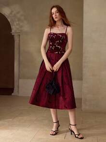 MOTF PREMIUM 丝绒激光切割拉链后背吊带背心 - 酒紅色 - 查看 5