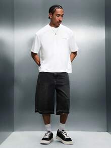 PLAYBOY X SUMWON 男士宽松短袖圆领T恤，背面印有文字，正面饰有小号Logo，休闲街头风上衣 - 白色 - 查看 3