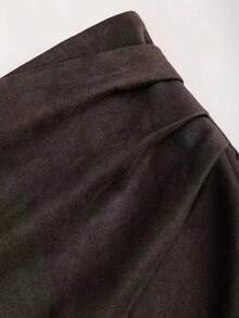 Sweetra Petite Autumn/Winter Maillard Color Suede Pleated A-Line Mini Skirt, Petite Women - Brown - View 4