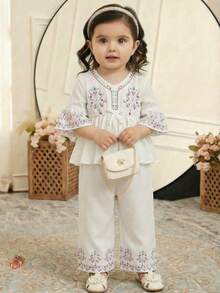 SHEIN 女婴6个月-3岁两件套，白色中袖上衣，几何图案领口和袖口，宽松长裤，适合度假和外出穿着。 - 白色 - 查看 1