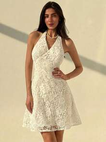 Aloruh 女士新款纯白色露背系带蕾丝A字迷你连衣裙，适合婚礼季、春夏穿着 - 白色 - 查看 3