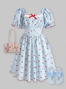 SHEIN ChillGRL Váy in họa tiết dâu tây tay bồng xòe thanh lịch ngọt ngào cho bé gái tuổi teen mùa hè, thích hợp cho kỳ nghỉ, tụ tập cùng bạn bè - Màu xanh nhạt - Xem 3