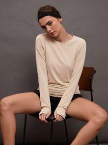 Activina Áo thun nữ thể thao thường ngày, màu trơn, tối giản, cổ tròn, tay dài - Màu vàng - Xem 6