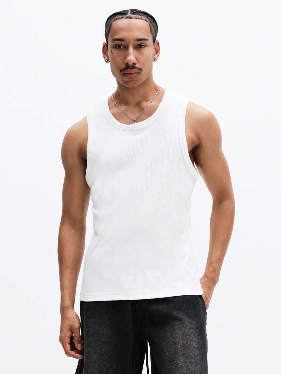 SUMWON Men's Essential Ribbed Tank Top Sleeveless Crew Neck Undershirt Casual Tank Top Basic Summer Layer