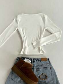 Glimmora 简约时尚白色方领修身长袖T恤，适合春、夏、秋、冬四季穿着，时尚百搭，是送给兄弟姐妹、姐妹、妈妈或母亲节的理想礼物。休闲简约时尚上衣 - 白色 - 查看 2