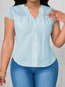 SHEIN Clasi Blusa de tela texturizada con cuello en V y encaje de contraste en talla grande - Celeste - Ver 3