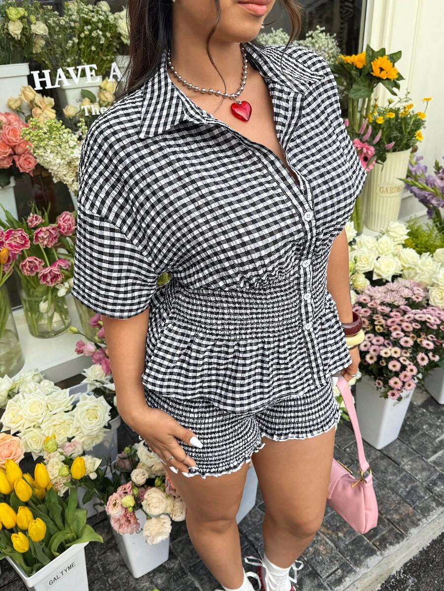 GalTyme 大码女式格子领单排扣短袖衬衫上衣和短裤休闲日常穿搭 - 黑與白 - 查看 1