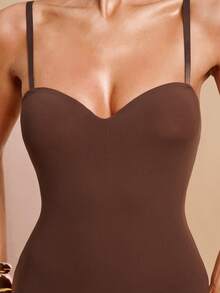 Silquee This Sexy, Figure-Hugging Brown Maxi Dress Boasts A Beautiful Cut And Is Made Of Highly Elastic Fabric For Exceptional Comfort. The Elastic Shoulder Straps Make It Suitable For Everyday Wear. Built-In Bra Pads Provide Excellent Support. Whether For Valentine's Day, A Date, A Night Out, Or An Evening Out, It's The Perfect Choice. A Brown Dress Is An Essential Fashion Item For Spring And Summer.Tight Body Shape,Carnival - Chocolate Brown - View 7