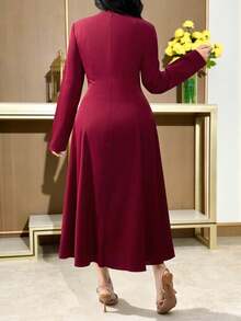 Feyla 女士纯色V领长袖褶皱设计优雅中长连衣裙 - 酒紅色 - 查看 3