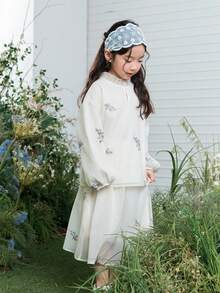 DAZY Set de 2 piezas con blusa de manga larga de unicolor y minifalda con bordado floral, estilo coreano para niñas jóvenes - Albaricoque - Ver 4