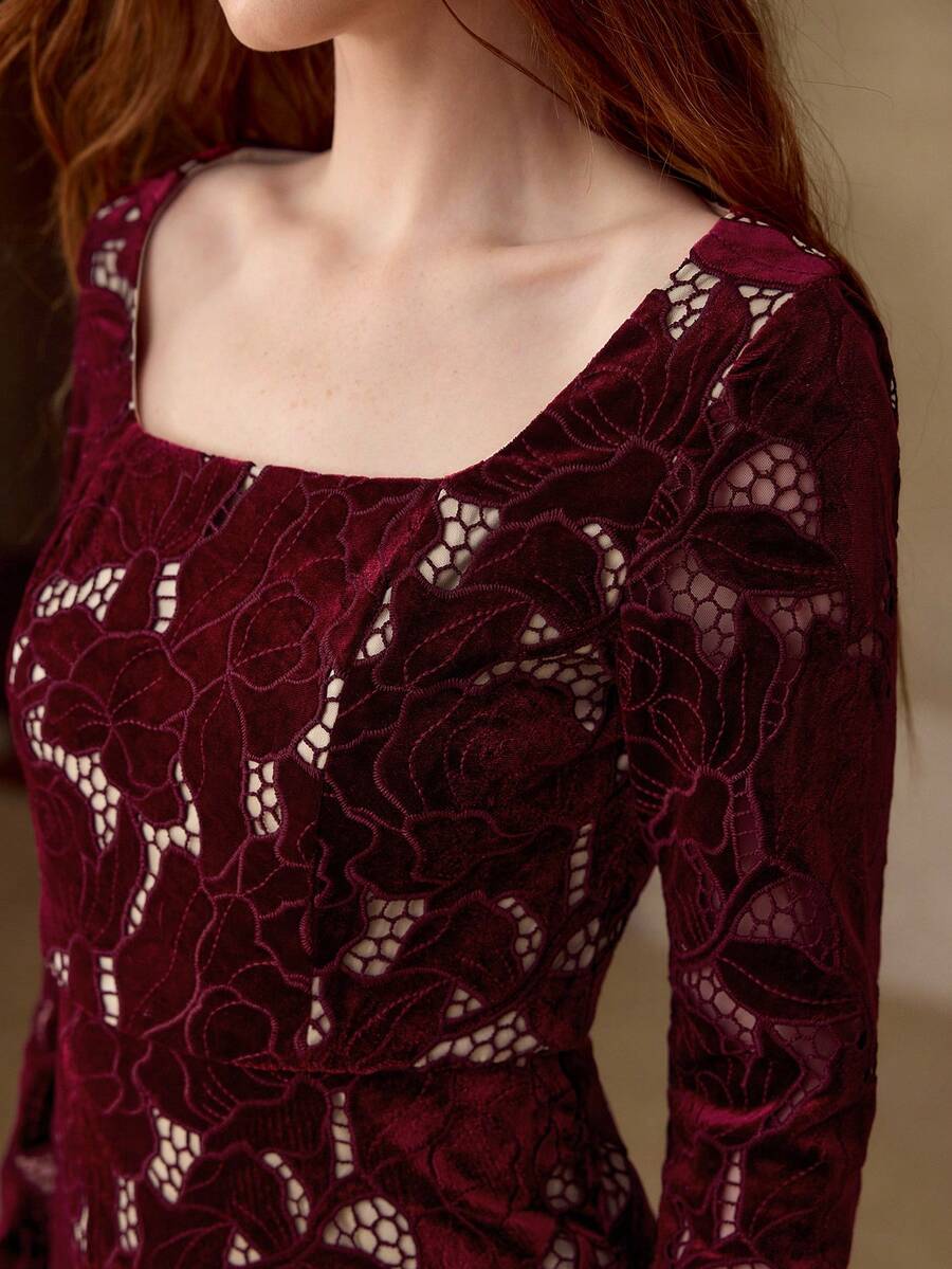 MOTF PREMIUM Váy cổ vuông cắt laser thêu nhung dành cho nữ - Màu Đỏ Sâu - Xem 2