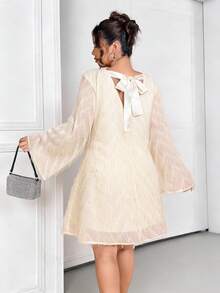 Cravure 大码女式圆领喇叭袖宽松时尚连衣裙 - 米色 - 查看 3