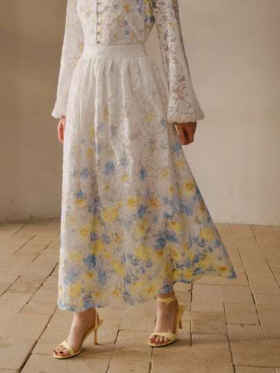 MOTF PREMIUM SPETS MED BLOMMIGT MÖNSTER UTSVÄNGD KJOL