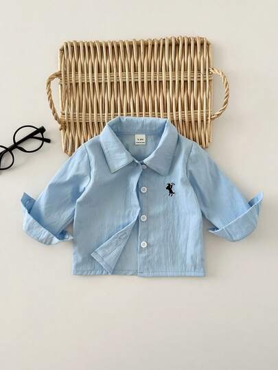 Baby And Toddler Boys Classic Street Style Red And White Plaid Knight Embroidered Button-Up Long Sleeve Polo Collar Shirt, Comfortable & Breathable, Suitable For Spring And Autumn Seasons, Parties, Daily Wear, School And Travel Baby Blue Shirt Toddler Collared Shirt Boy Blue Shirt Toddler Blue Shirt Baby Dress Shirt Baby Boy Blue Shirt