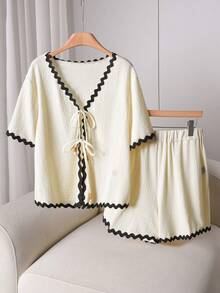 CosyJoli 大码女式V领系带短袖上衣和短裤休闲日常套装 - 杏色 - 查看 5