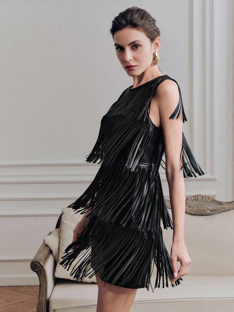 Robe  noire Anewsta à col rond, avec franges et découpes, élégante et , convient pour la Saint-Valentin, le printemps à l'été