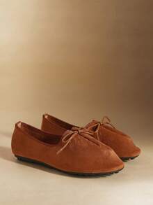 Rosivie Women's Round Toe Flat Suede Lace-Up Comfortable Loafers Valentine's Day - Coffee Brown - View 4