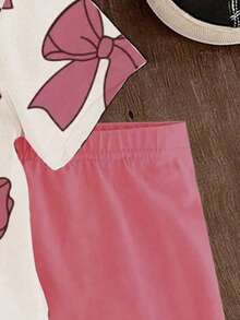 SHEIN 女婴蝴蝶结印花圆领短袖可爱 T 恤和粉色针织打底裤 2 件套 - 粉色 - 查看 4