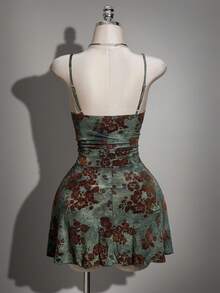 SHEIN ICON Đầm slip dáng rộng cỡ lớn kiểu vintage Y2K, cổ khoét sâu, xếp ly, đính hạt và chất liệu nhung, kiểu Trung Quốc cổ điển, thích hợp cho hẹn hò, tiệc tùng, du lịch, các buổi liên hoan. - Nhiều màu - Xem 8