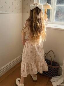 DAZY Young Girl Ditsy Floral Square Collar Puff Sleeve Ruffle Hem Cute Dress