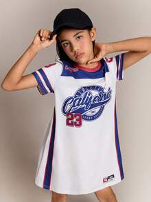 Radiana فستان كاجوال متوسط الطول مع حرف وشعار في طراز رجعي للفتيات المراهقات،على شكل قميص رياضي عصري قصير الأكمام، مناسب لارتداء الصيف البارد، مجموعة Girls Chroma Select، عودة إلى المدرسة بطراز كوري، أزياء رياضية سهلة، تيشيرتات كرافيك للأطفال، ملابس رياضية أنيقة، إطلالات صيفية، جاهزة للتخرج - متعدد الألوان - مشاهدة 3