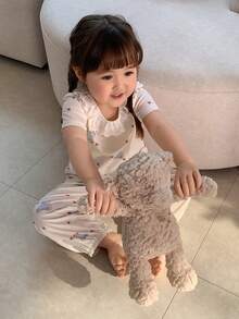 DAZY 2件套女婴蕾丝拼接卡通爱心印花长袖上衣和裤子睡衣套装 - 米色 - 查看 7