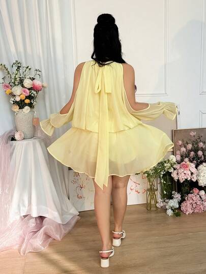 CovetEZ ชุดเดรสชีฟองเปิดไหล่เข้ารูปสีเหลืองสั้นพิเศษโรแมนติกไซส์ใหญ่