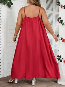 SHEIN CURVE+ Đầm hai dây cỡ lớn, màu trơn, xếp ly, thích hợp cho tiệc sinh nhật, lễ tốt nghiệp, trang phục học sinh, mặc hàng ngày, đi nghỉ mát. - Đỏ - Xem 2