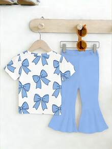 SHEIN 2 pièces/Set T-shirt à manches courtes avec imprimé nœud minimaliste et pantalon évasé bleu pour bébé fille. Convient pour les sorties d'été. - Multicolore - Voir 2