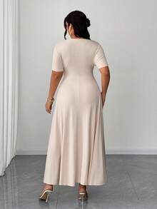 Elenzga 大码女式纯色春夏不对称肩部褶皱腰部短袖长款连衣裙，简约优雅的办公室着装 - 杏色 - 查看 2