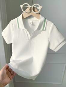 SHEIN 男童白色纹理面料Polo衫，休闲舒适，时尚百搭，面料柔软，适合日常穿着、旅行、户外活动、度假、派对、夏季海滩度假、春夏穿着。
