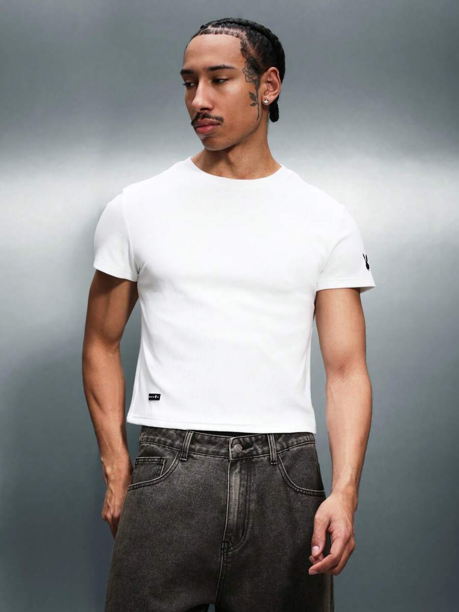 PLAYBOY X SUMWON Camiseta básica de cuello redondo de manga corta, ajuste regular, casual para hombre, ideal para verano, primavera y otoño, color blanco - Blanco - Ver 1