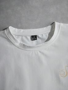 Manfinity Hypemode Men's Round Neck Letter Print White Muscle Shirt,Summer Streetwear City Break Casual Versatile Daily Wear Pullover Top Gold Short Sleeve Graphic - White - View 5