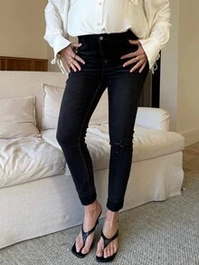 SHEIN 孕妇休闲高腰口袋紧身牛仔裤 春夏情人节嘉年华服装通勤度假毕业时尚Y2K可爱街头风派对婚礼优雅商务休闲女式黑色紧身牛仔裤高腰牛仔裤极简风格弹力牛仔裤日常黑色牛仔裤百搭黑色牛仔裤 - 黑色 - 查看 6