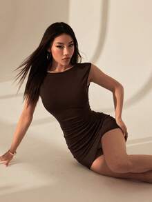SHEIN PETITE Vestido mini con espalda descubierta de unicolor y de moda para mujer - Marrón - Ver 3