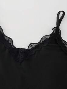 EMERY ROSE 女士优雅蕾丝拼接吊带背心和条纹短裤两件套 - 黑色 - 查看 4