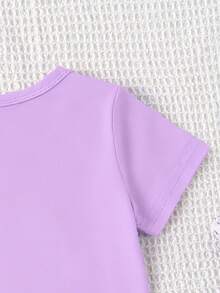 Bộ 2 món thời trang cho bé gái, in hình ngôi sao và chữ cái nhóm nhạc K-Pop, cổ tròn, tay ngắn và quần short, thích hợp cho các hoạt động ngoài trời mùa hè. - Nhiều màu - Xem 4