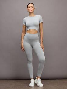 Activina 2 件纯色无缝高弹力健身瑜伽服健身房服装套装插肩袖上衣收腹紧身衣健身女士套装