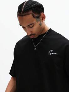 SUMWON Sunrom 标志性超大短袖圆领T恤，背面印有大号字母图案，休闲款 - 黑色 - 查看 4