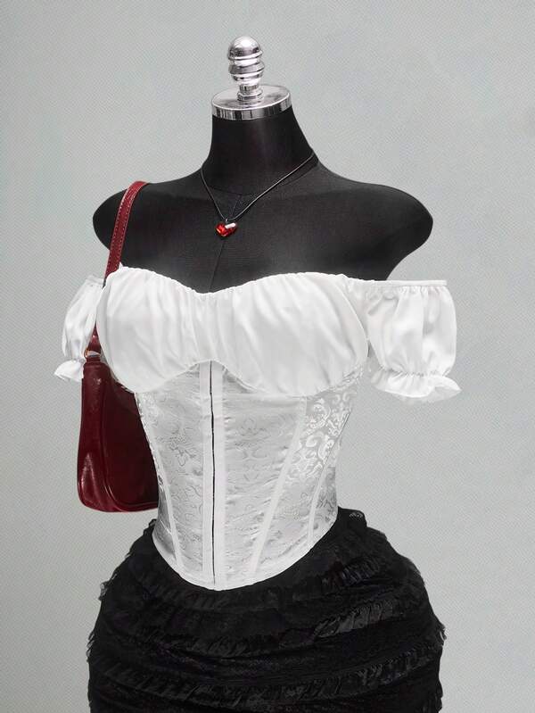 SHEIN ICON เสื้อครอปคอร์เซ็ตผ้าซาติน Jacquard สีขาว เปิดไหล่ แขนโคมไฟ สไตล์วินเทจเซ็กซี่หรูหราทันสมัยสไตล์ Urban Millennial Y2K โบฮีเมียนสำหรับผู้หญิงอวบอ้วน วันวาเลนไทน์