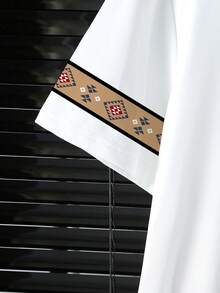 SHEIN 2pcs/Set Teenage Boys Short Sleeve Round Neck T-Shirt + Pocket Shorts Set