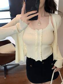 FRIFUL 两件套女士纯色荷叶边休闲舒适罗纹针织毛衣套装 春季 - 米色 - 查看 2