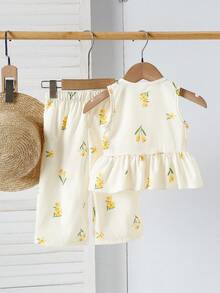 SHEIN Bộ đồ mùa hè cho bé gái, phong cách thường ngày, họa tiết hoa và bướm, gồm áo peplum không tay và quần ống rộng. - Màu be - Xem 2